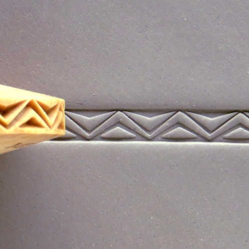MKM Finger Roller Fancy Zig Zag FR004