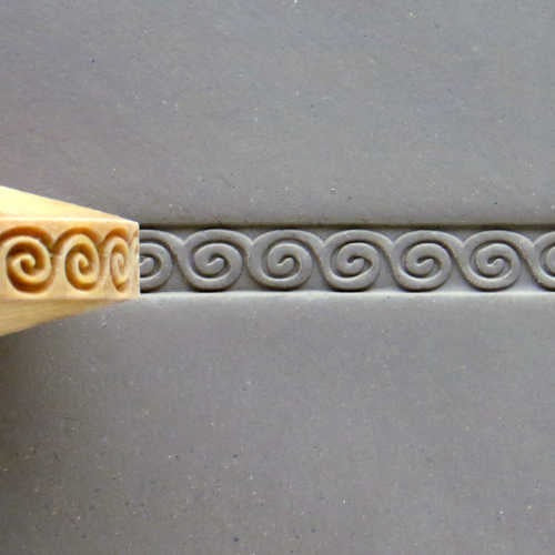 MKM Finger Roller Greek Key Spiral FR012
