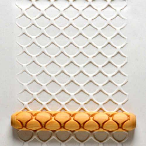 MKM Hand Roller Fish Scales HR056